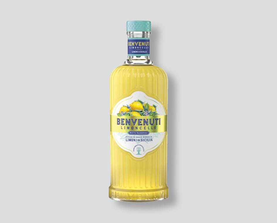 Benvenuti Limoncello
Benvenuti Limoncello 70 cl
limoncello
liquore al limone
bottiglia limoncello
prodotto artigianale
liquore italiano
digestivo
bottiglia elegante
limoni freschi
colore giallo
bevanda tradizionale
etichetta limoncello
made in Italy
liquore agrumato
alcolico
spirito mediterraneo