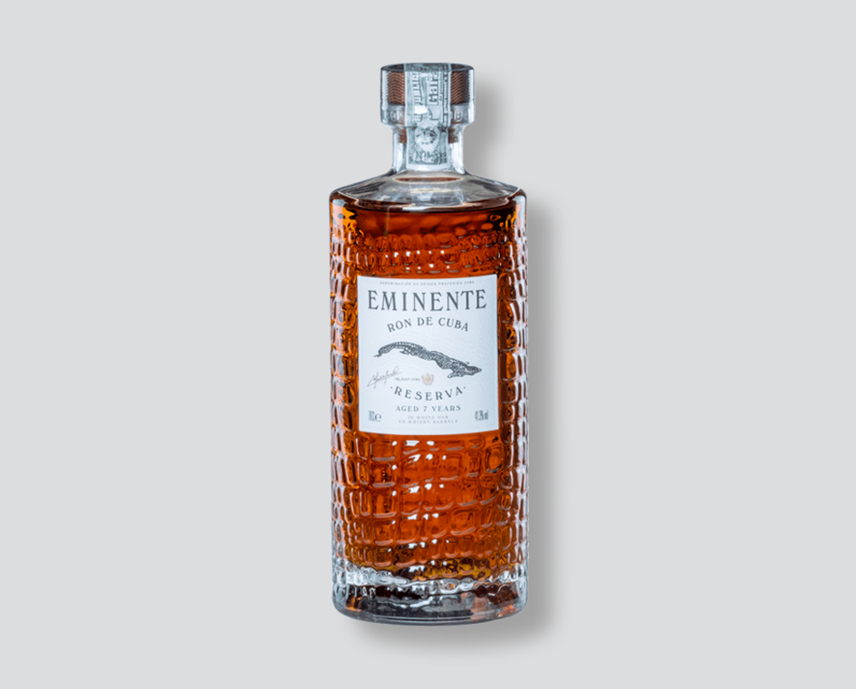 Eminente Ron de Cuba Reserva
Rum cubano Eminente
Ron Eminente Cuba
Rum Eminente Reserva
Eminente Reserva rum
Ron de Cuba premium
Rum cubano di lusso
Rum cubano artigianale
Rum Eminente bottiglia
Rum cubano autentico
Rum invecchiato Cuba
Distillato cubano
Rum cubano tradizionale
Rum cubano riserva
Rum cubano di qualità
Liquore cubano
Bevanda alcolica cubana
Rum degustazione
Idea regalo rum
Rum da collezione