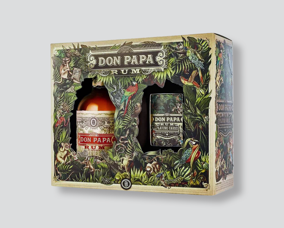 rum don papa
don papa rum filippino
rum con carte da gioco
bottiglia rum premium
rum ambrato speziato
rum confezione regalo
rum per degustazione