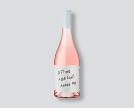 Tramari Rosé
Tramari Primitivo
Tramari San Marzano
Rosé Primitivo Salento
Vino rosato Primitivo
Primitivo rosato
Vino rosato fresco
Colore rosa tenue
Aromi di ciliegia e lampone
Vino fruttato ed elegante
Rosato secco e armonico
Vino morbido e profumato
Salento IGP
Puglia
Vini del Salento
Cantine San Marzano
Rosato del Sud Italia
Primitivo del Salento
Vino da aperitivo
Vino estivo
Ideale con pesce e piatti leggeri
Rosato per cene all’aperto
Vino per momenti informali
Edizione Pietro Terzini